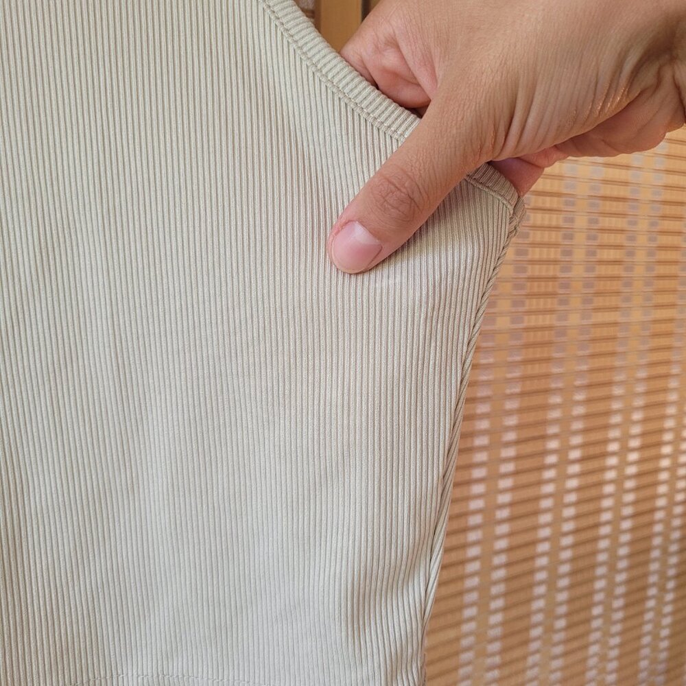 H&M Ribbed Mock Neck Top - Picture 4 of 4